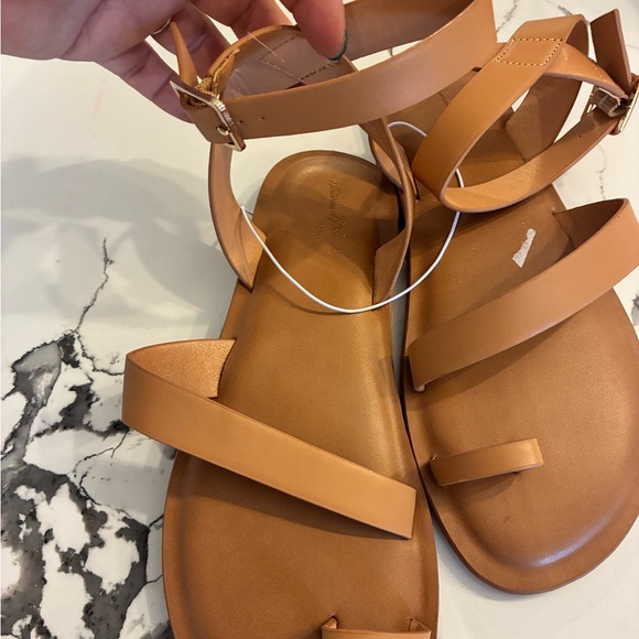 Universal Thread Strappy Sandals - Picture 4 of 4